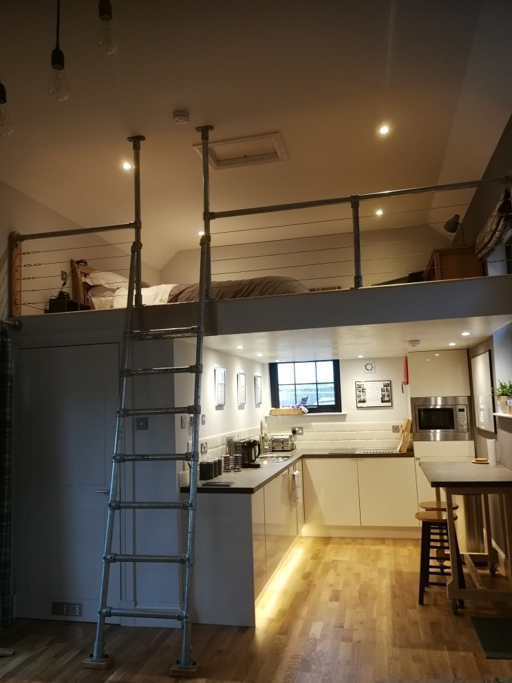Pump_House_-_kitchen_ladder_and_mezz.jpg